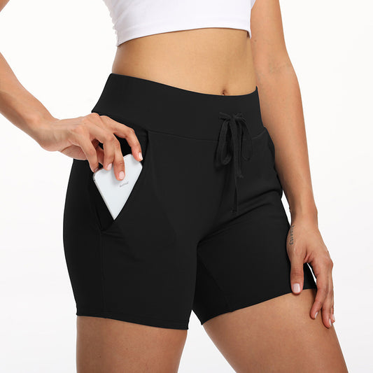 Training shorts with pockets